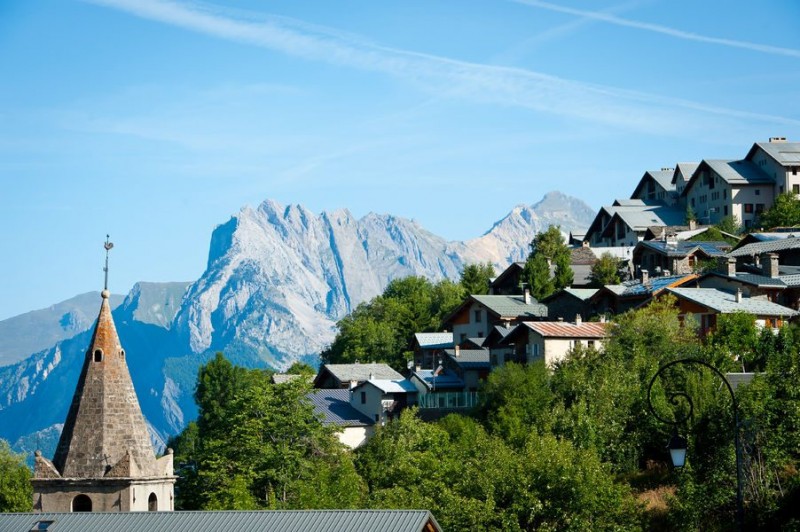 Valmeinier village