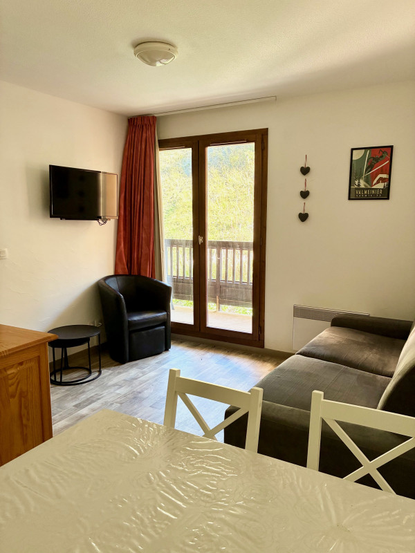 salon-2-281122